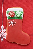 Boot-shaped biscuit decorated with peppermints