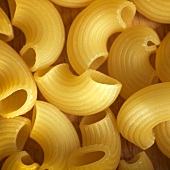 Elbow pasta (full-frame)