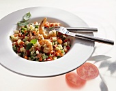 Pepper and tomato salad with prawns