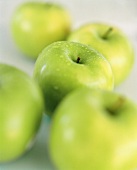 Green apples (close-up)