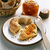 Bagel mit Marmelade