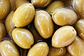 In Öl eingelegte Oliven, bildfüllend