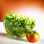 Curly lettuce and tomato
