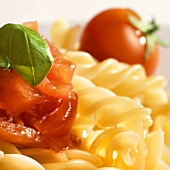 Fusilli with fresh tomatoes and basil