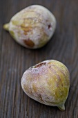 Two fresh figs