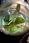 Hot lemon with mint and ginger