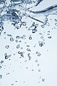 Air bubbles in water (close-up)
