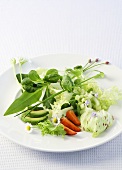 Aphrodite's spring salad (Mixed salad with avocado and strawberries)