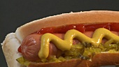 Ein sich drehender Hot Dog