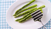 Green asparagus with melted butter