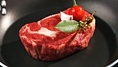 Ribeye Steak in einer Pfanne
