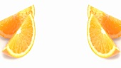 Vier Orangenschnitze