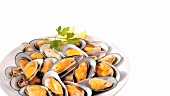 Green-lipped mussels on a plate
