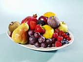 Fruit still life on oval plate