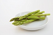 Green asparagus on plate