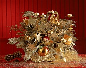 Adventsgesteck in Gold, viele kleine Teelichter, Goldglitzersterne