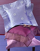 Seiden-Kissen in Lavendel und Flieder-Farben