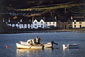 Port Ellen mit kleinen Booten 