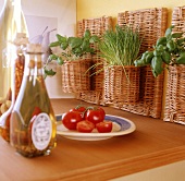 Kräuter (Basilikum,Schnittlauch), Tomaten,Olivenoel