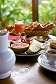 Frühstück im Hotel "Le Jardin Malanga"