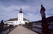 Salzkammergut: Schloß Ort im Traunsee