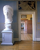 Weimar, Goethes Juno-Zimmer mit großer Skulptur