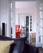 Blick in den Eingangsbereich und ins Eßzimmer,kleine Räume m. Systemmöbel