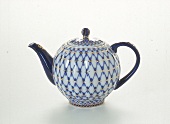 Blauweiße russische Porzellan-Teekanne