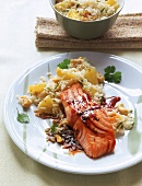 Teriyaki-Lachs mit Ananas-Reis 