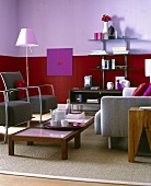Modern Asia Look,graue Möbel mit fla chen Tischen,Wand i rot u Violett