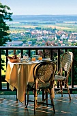 Hotel Clos Saint Vincent, Blick über die Oberrheinebene, Frühstück