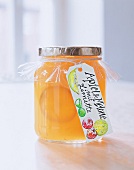 Apfel-Melonen-Gelee mit Limette im Glas
