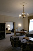 Raffles Vier Jahreszeiten-Hotel-Hamburg Zimmer mit Restaurant Tagungshotel