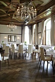 Schloss Lütgenhof historischer Gartensaal Restaurant Schlossrestaurant