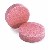 Zwei Rosa Badetabletten 