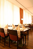 Hilton Cologne Hotel in Köln Koeln innen Restaurant