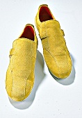Gelbe Sneakers 
