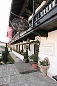 Landhaus Wilhelmy Hotel mit Restaurant in Bad Wiessee Bayern Deutschland