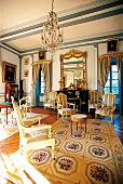 Salon im "Château de Garrevaques". 