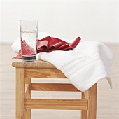 Pilates - Wasserglas , Handtuch
