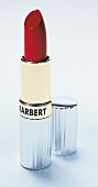 Roter Lippenstift, Kappe silber. 