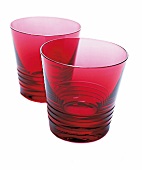 Gläser mit Kristallschliff in Rot 