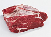 Beef.   Stück Fleisch, ausgelöster Rinderhals, Freisteller