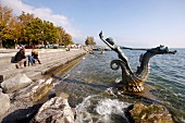 Skulptur an der Uferpromenade des Genfer Sees in Vevey.