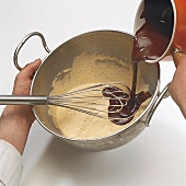 Buch der Kuchen und Torten: Step 3: Kakaomasse unterrühren