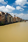 Ponte Vecchio in Florenz, Brücke über Arno, Sonne, Wolken