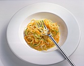 Gemüse aus aller Welt, Möhren in Spaghetti drehen, Step 1