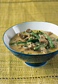 Thailändisch kochen, Lamm-Pfeffer-Curry mit grünen Bohnen
