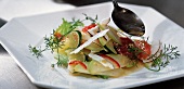 Kürbis und Zucchini, Step 3: Salat mit Vinaigrette beträufeln