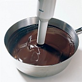 Buch der Schokolade, Glasur Step 4: Schokomasse m Mixstab rühren